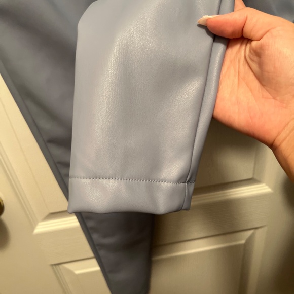 Hilary MacMillan Faux Leather leggings with zippers - Picture 7 of 7